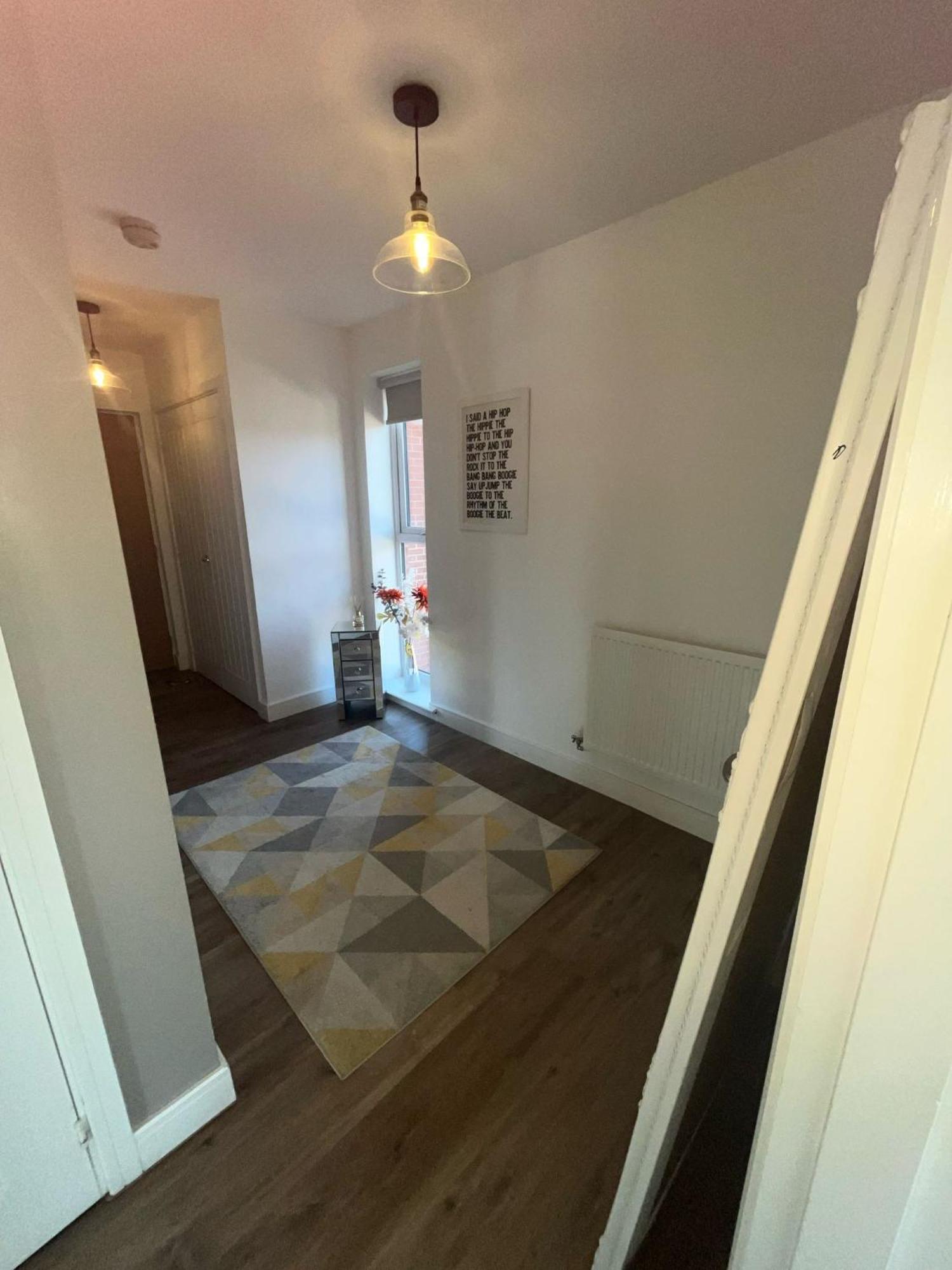 Luxury Riverside 2 Bedroomed Apartment With Balcony Newport  Buitenkant foto